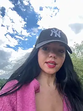Snapshot of Vanesskaa chatting on June 2026 03:01:02 PM Vanesskaa online show from June 2026 03:01:02 PM