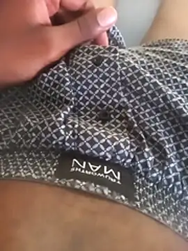 Almino00 online show from February 2026 09:41:01 AM