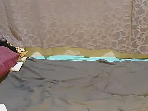 Snapshot of slim_girl02 chatting on November 2025 06:44:01 PM slim girl02 online show from November 2025 06:44:01 PM