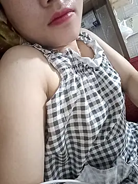  Attractivegirl33 online show from September 2025 08:48:01 PM