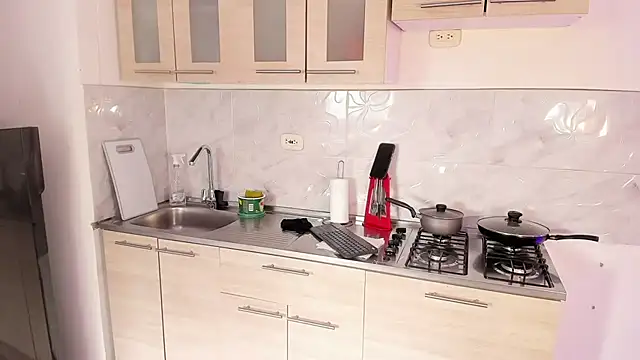 rose scottt online show from December 2025 03:36:02 PM