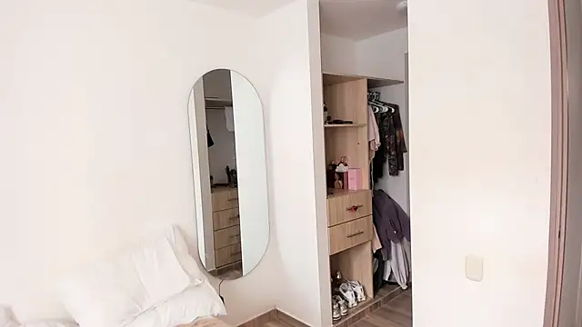 rose scottt online show from March 2026 04:57:01 PM