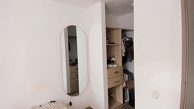 rose scottt online show from February 2026 06:10:02 PM