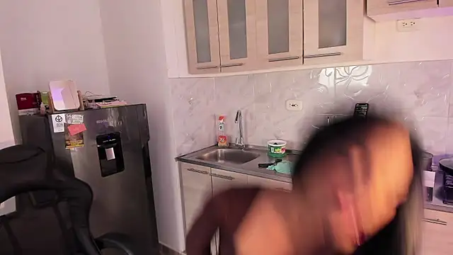 rose scottt online show from April 2026 07:53:01 PM