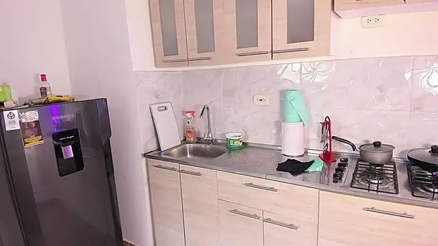 rose scottt online show from March 2026 09:04:02 PM