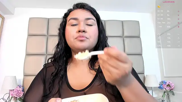 DojaAissha online show from November 2025 07:36:02 PM