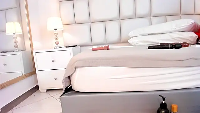 DojaAissha online show from March 2025 10:21:02 PM