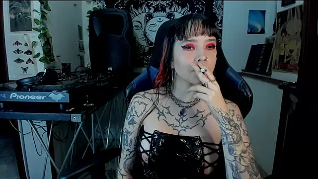 Snapshot of Demongirl6666 chatting on February 2025 04:31:01 AM Demongirl6666 online show from February 2025 04:31:01 AM
