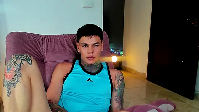 Jordyrodriiguez online show from October 2025 09:58:01 PM
