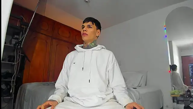 Jordyrodriiguez online show from February 2025 06:32:02 AM
