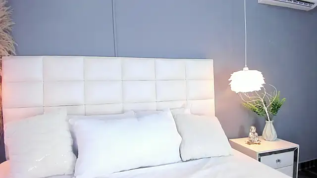 HannaKarson online show from December 2025 11:36:01 AM