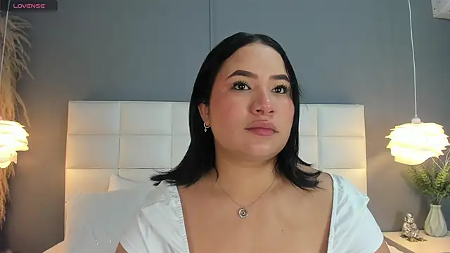 HannaKarson online show from February 2026 11:32:01 AM