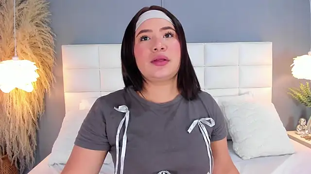 HannaKarson online show from November 2025 11:36:02 AM