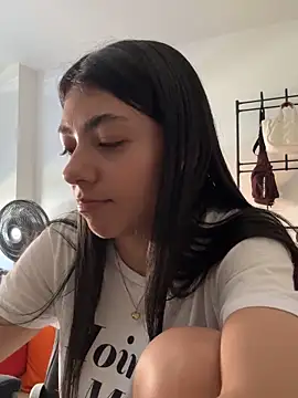 Liissa cute  online show from December 2025 07:20:01 PM