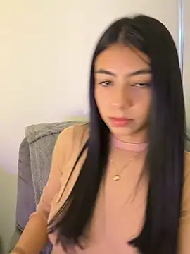 Liissa cute  online show from May 2026 05:27:02 PM
