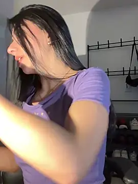 Liissa cute  online show from November 2025 09:29:01 PM