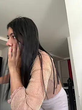 Liissa cute  online show from April 2026 05:07:01 PM