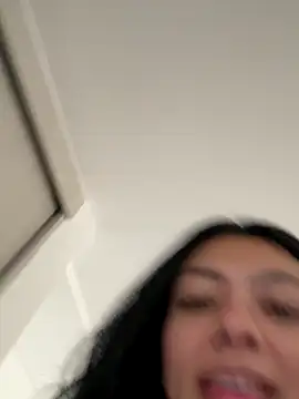 Liissa cute  online show from November 2025 05:35:01 PM