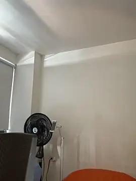 Liissa cute  online show from November 2025 07:36:02 PM