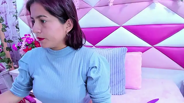 MariaClay online show from October 2025 11:42:02 AM