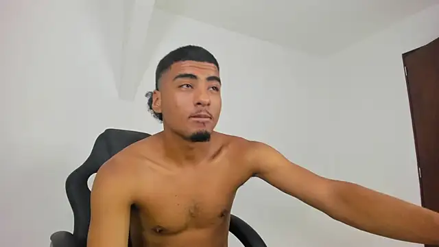 ANGEL NICOLAS online show from May 2026 09:32:01 PM