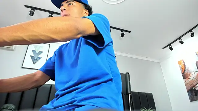 ANGEL NICOLAS online show from January 2025 04:25:02 AM