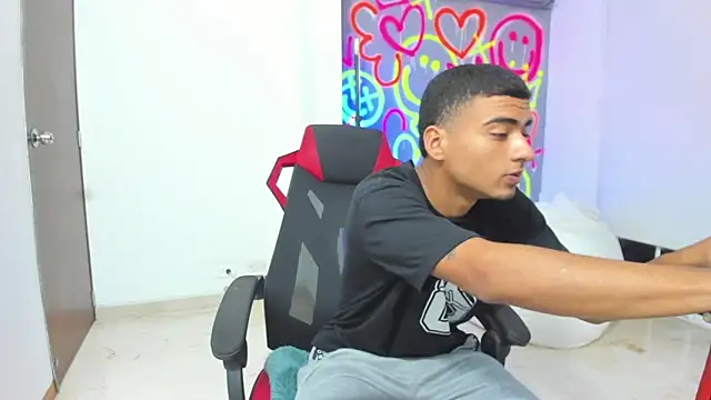 ANGEL NICOLAS online show from December 2025 10:13:01 PM