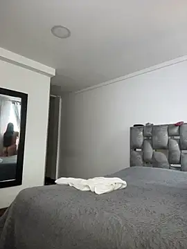 LauraCadwell online show from February 2026 12:29:02 PM