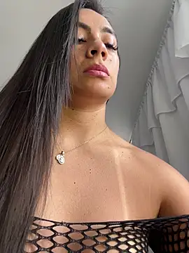 LauraCadwell online show from November 2025 12:08:01 PM