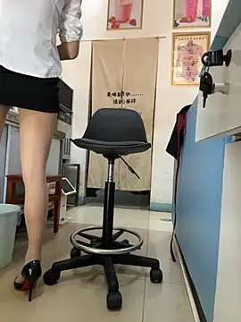 andii-1 online show from April 2026 01:53:01 AM