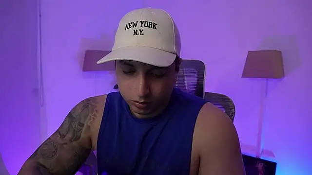 Snapshot of appolo_allen chatting on July 2026 11:55:01 PM appolo allen online show from July 2026 11:55:01 PM