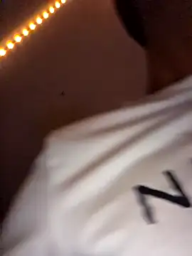 Snapshot of Yoko0381 chatting on November 2025 06:50:01 AM Yoko0381 online show from November 2025 06:50:01 AM