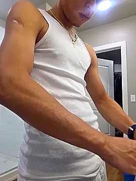 Yoko0381 online show from December 2025 04:35:01 AM