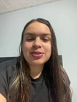 Nathaly00  online show from December 2025 10:26:02 PM