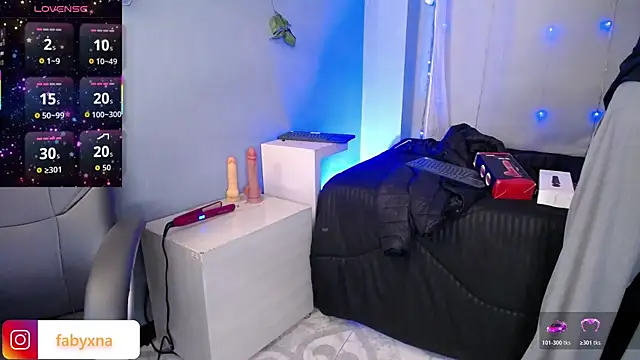 Snapshot of peyton_golden1 chatting on November 2025 03:31:02 AM peyton golden1 online show from November 2025 03:31:02 AM