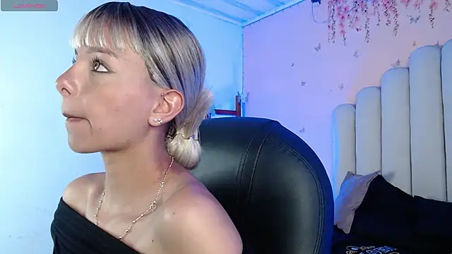 peyton golden1 online show from September 2025 03:35:01 AM