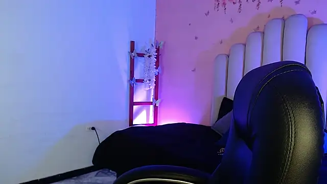 peyton golden1 online show from October 2025 03:30:02 AM