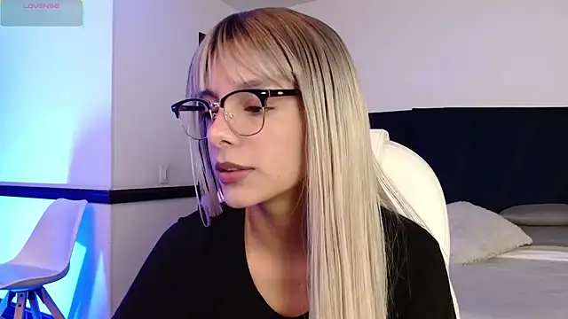 peyton golden1 online show from March 2026 03:28:02 AM