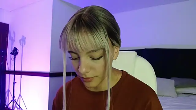 peyton golden1 online show from February 2026 03:08:02 AM