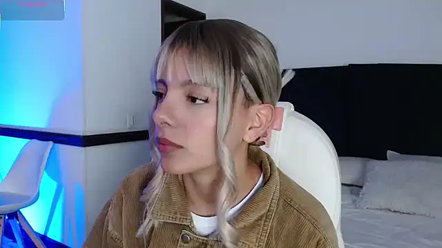 peyton golden1 online show from March 2026 03:36:02 AM