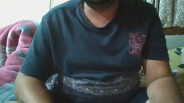 whoreboi98 online show from January 2026 01:07:01 PM