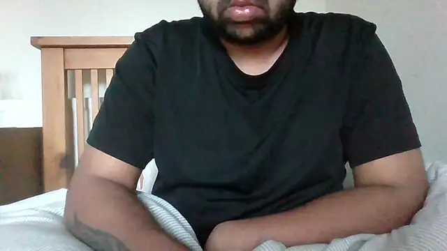 whoreboi98 online show from April 2026 06:44:02 PM