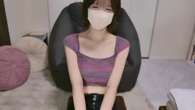 Snapshot of TsukasaSakai chatting on October 2025 03:46:02 PM TsukasaSakai online show from October 2025 03:46:02 PM