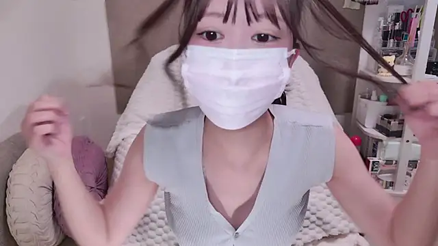 Snapshot of TsukasaSakai chatting on January 2025 04:47:01 PM TsukasaSakai online show from January 2025 04:47:01 PM