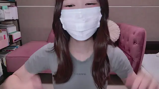 Snapshot of TsukasaSakai chatting on December 2024 05:10:02 AM TsukasaSakai online show from December 2024 05:10:02 AM