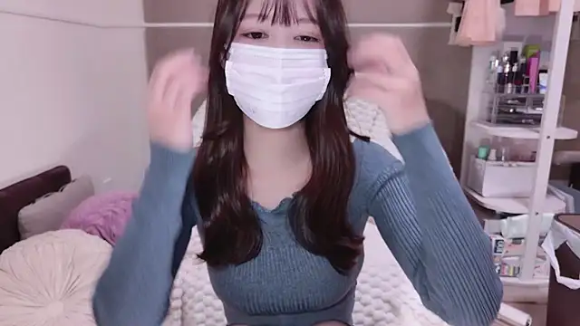 Snapshot of TsukasaSakai chatting on January 2025 03:01:01 PM TsukasaSakai online show from January 2025 03:01:01 PM