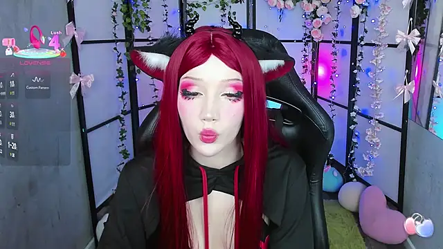 Snapshot of LilithLin chatting on February 2025 10:15:02 PM LilithLin online show from February 2025 10:15:02 PM