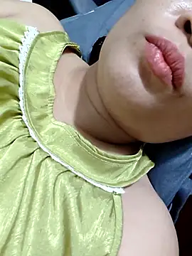 Snapshot of _Mira_69_ chatting on June 2026 02:53:01 AM Mira 69 online show from June 2026 02:53:01 AM
