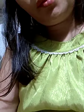 Snapshot of _Mira_69_ chatting on June 2026 12:32:02 AM Mira 69 online show from June 2026 12:32:02 AM