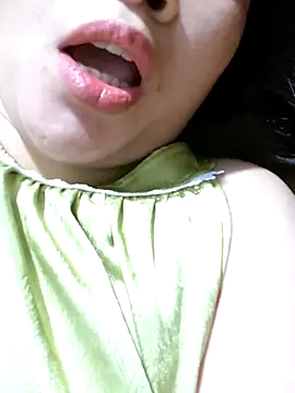 Snapshot of _Mira_69_ chatting on June 2026 01:28:02 AM Mira 69 online show from June 2026 01:28:02 AM